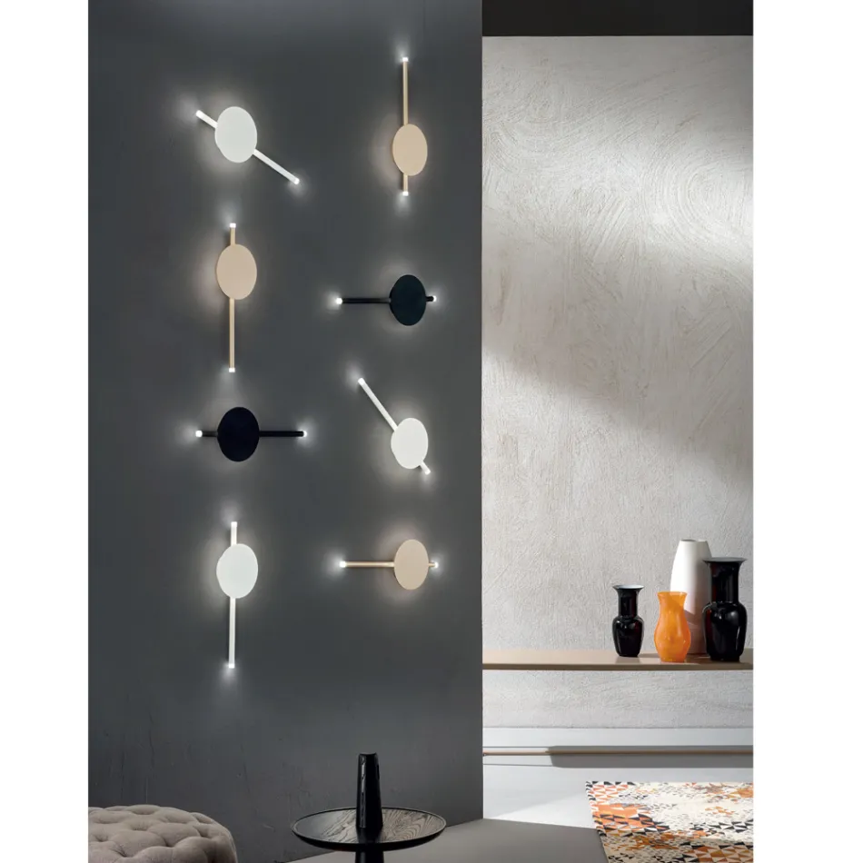 Modern Design LED Wall Lamp in White, Black or Gold Metal - Hand Viadurini