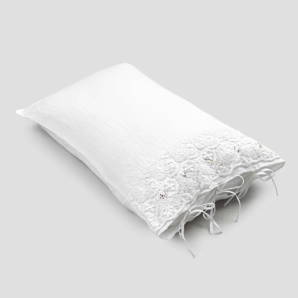 Linen Pillowcase with White Lace for Luxury Design Bed Made in Italy - Kiss Viadurini