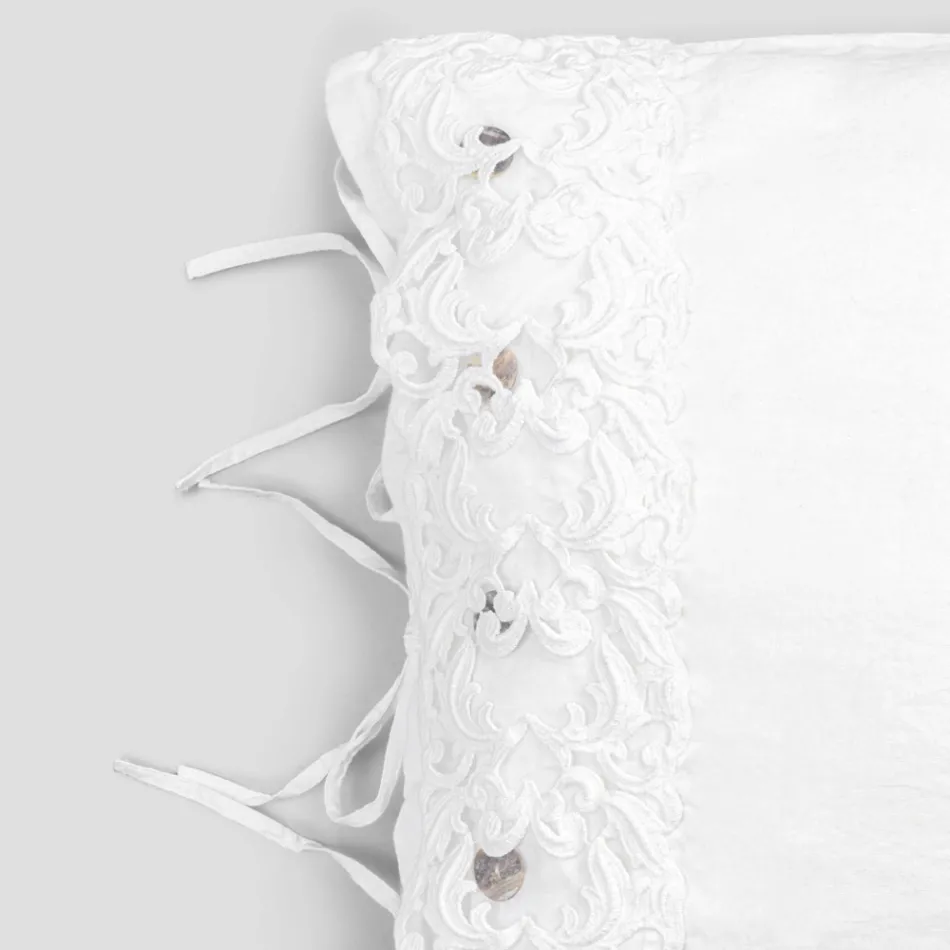 Linen Pillowcase with White Lace for Luxury Design Bed Made in Italy - Kiss Viadurini