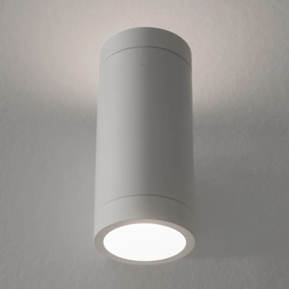 Design Outdoor Wall Lamp in White or Black Aluminum - Leopida Viadurini