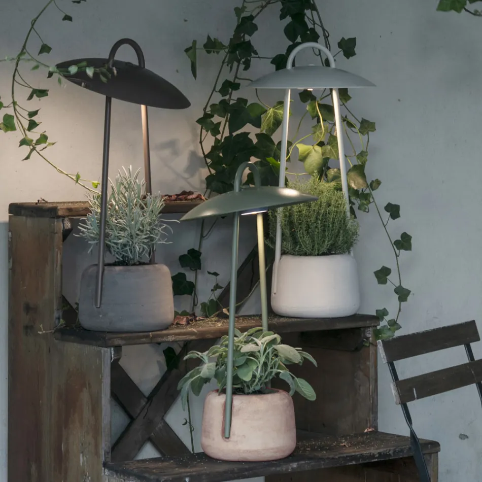 Outdoor Lamp with Planter in Clay, Aluminum and Brass - Cappello Viadurini