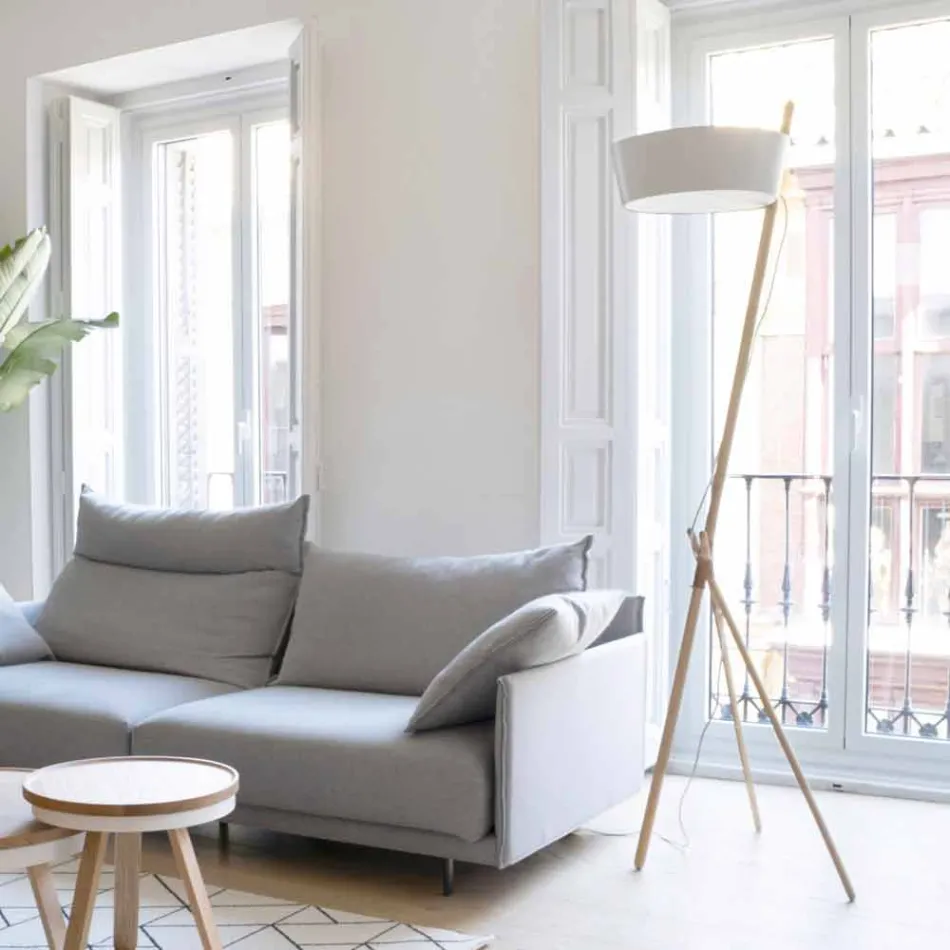 Floor Lamp in Wood and Metal with Details in Vegan Leather - Avetta Viadurini