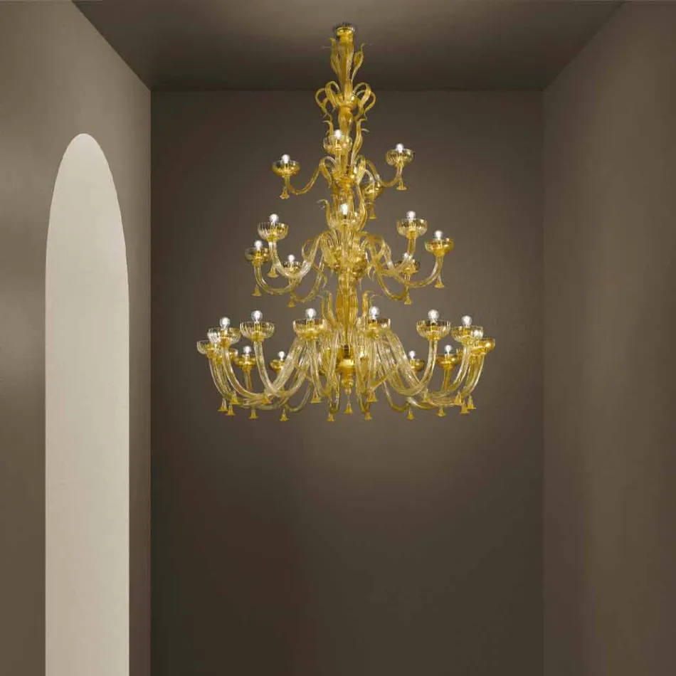 Handcrafted Chandelier with 28 Lights in Venetian Glass and Gold Made in Italy - Regina Viadurini