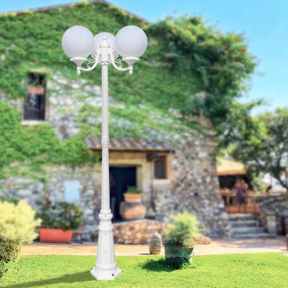 200 cm tall street lamp in white acrylic and aluminum made in Italy - Trovabianco Viadurini