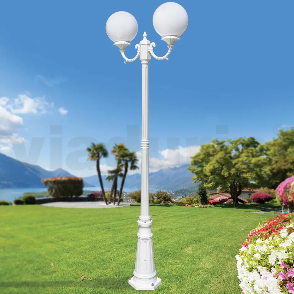 212 cm tall street lamp in white acrylic and aluminum made in Italy - Trovabianco Viadurini