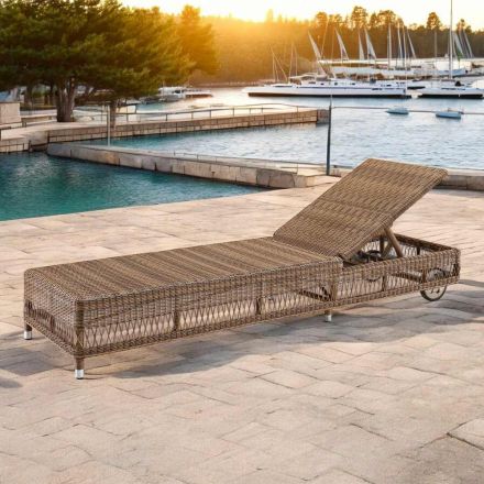Outdoor Sunbed with Wheels in Hand Woven Polyrattan - Gigi Viadurini