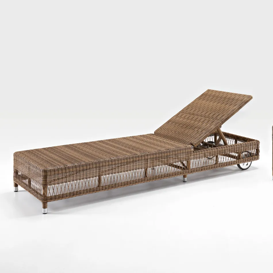 Outdoor Sunbed with Wheels in Hand Woven Polyrattan - Gigi Viadurini