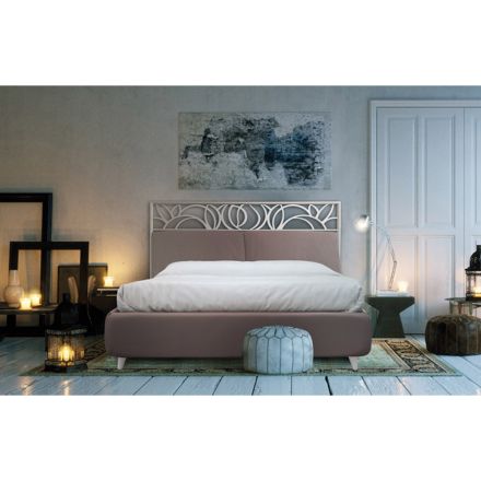 Double bed with iron headboard and cushions Made in Italy - Peter Viadurini