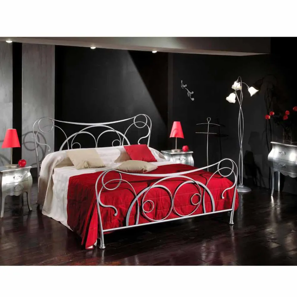 Double bed in iron craft with tapered legs Zoe Viadurini