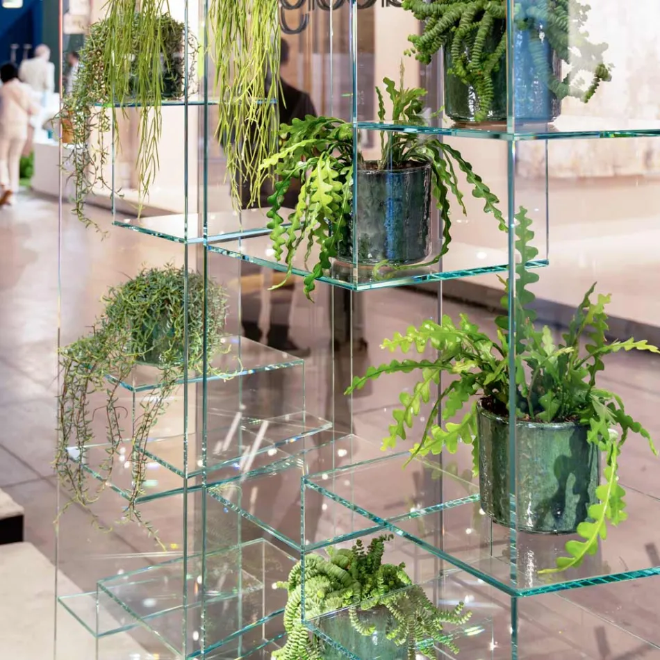 Living room bookcase in extra-clear glass with or without drawers Made in Italy - Linzy Viadurini