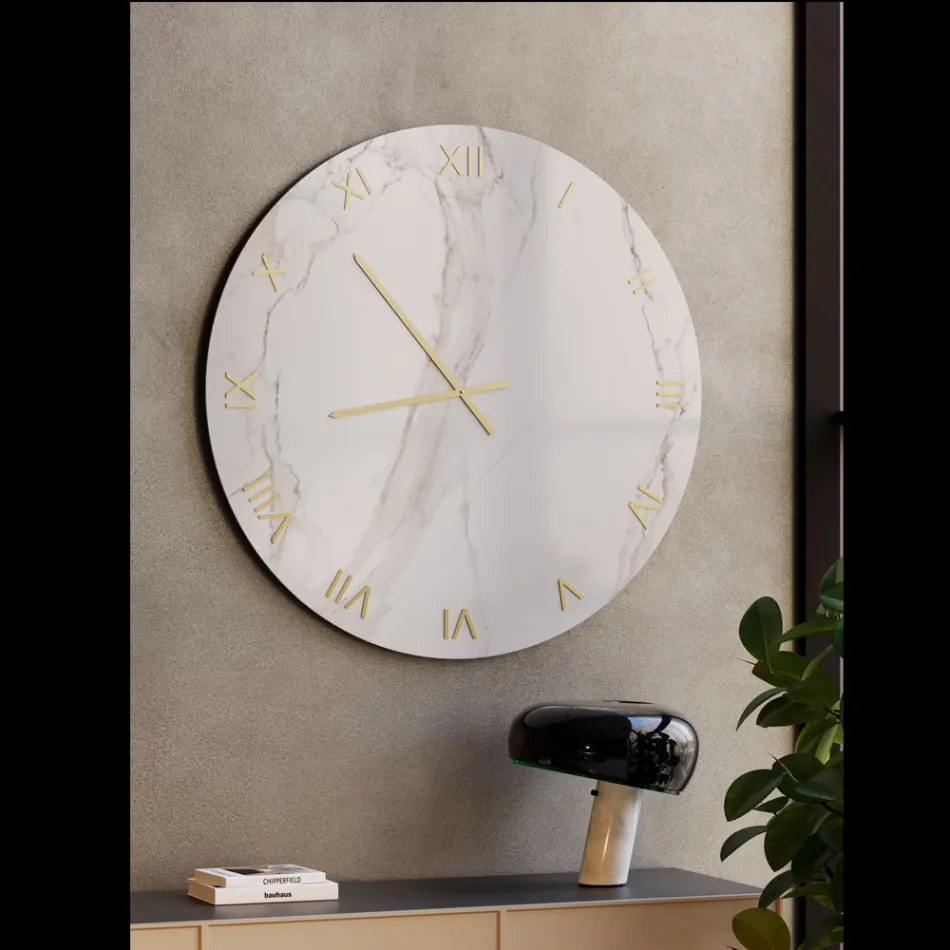 Calacatta Marble Effect Glass Wall Clock with Brass Hands - Axis Viadurini