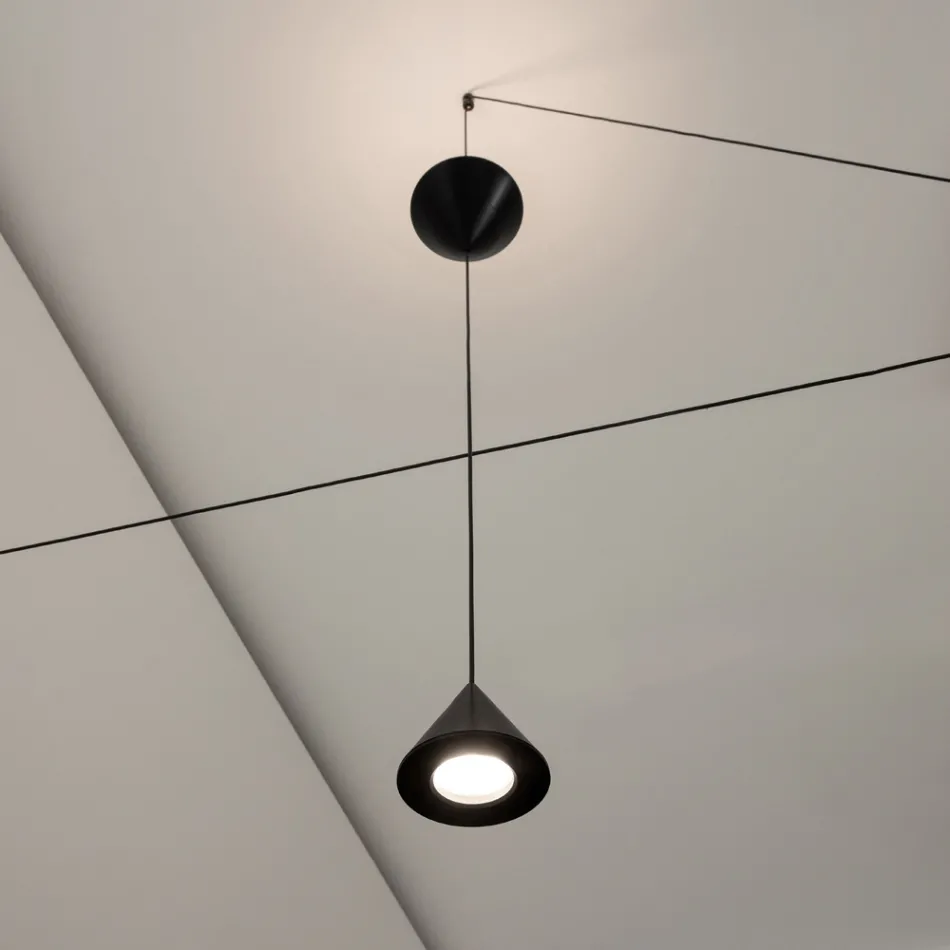 Floor Lamp in Black Aluminum and Double Cone Minimal Design - Mercado Viadurini