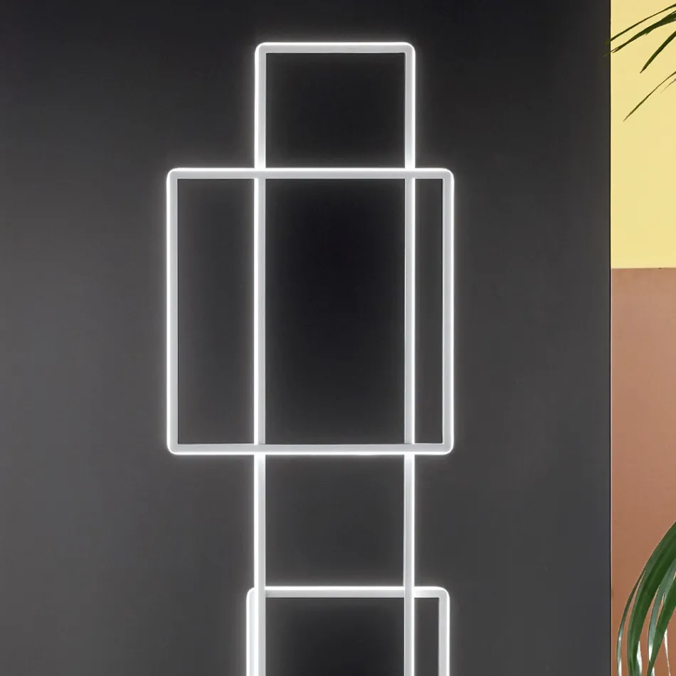 Design LED floor lamp in Gold or Silver Painted Metal - Formal Viadurini