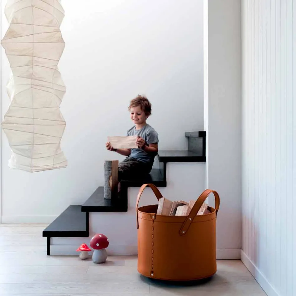 Cylindrical log holder in regenerated leather with Tonda Firestyle wheels Viadurini