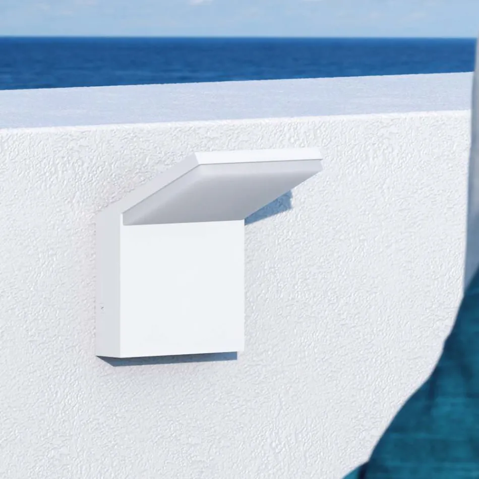 18W LED Outdoor Wall Lamp in White or Black Aluminum - Nerea Viadurini