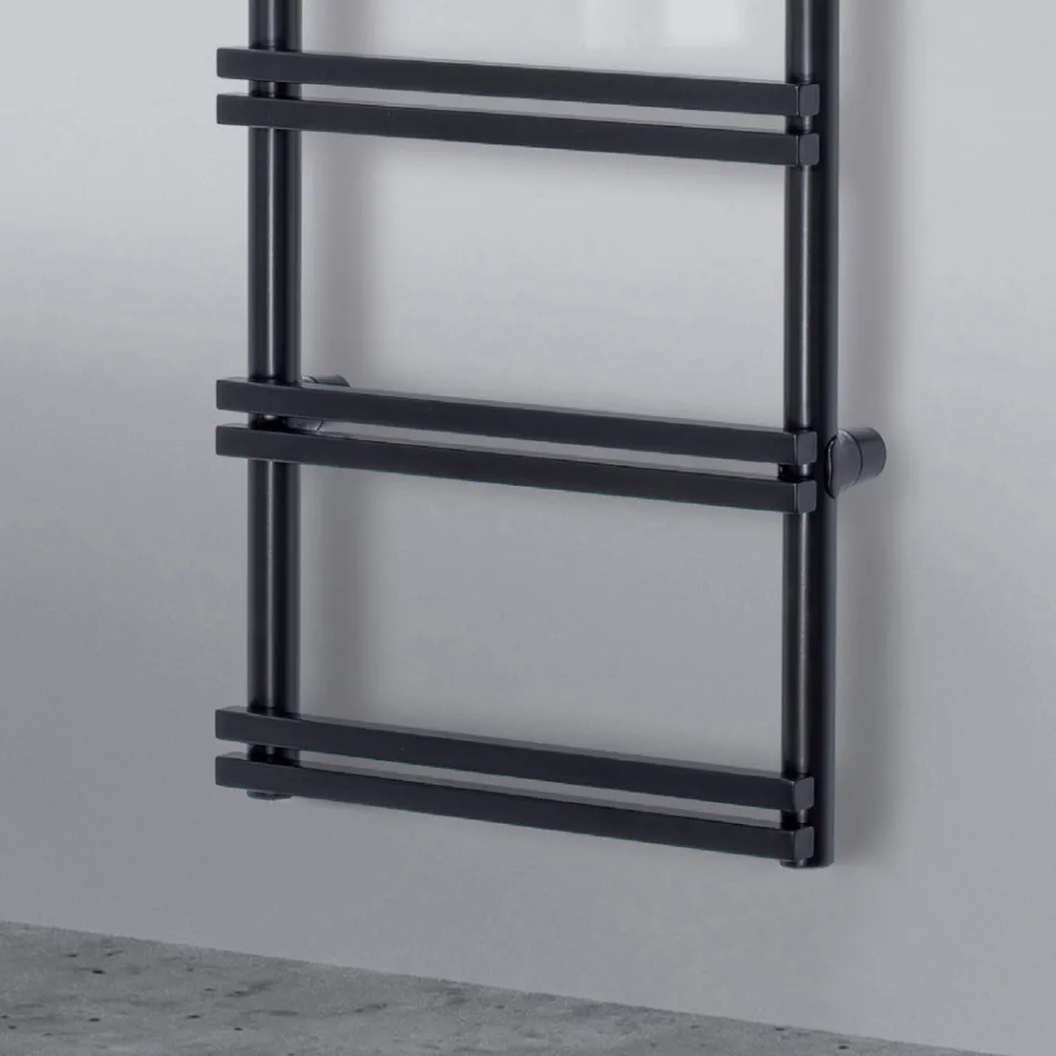 Electric towel warmer with vertical collectors Made in Italy - Ginger Viadurini