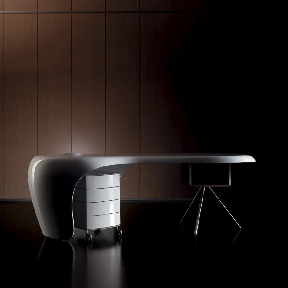 Executive desk by Karim Rashid in polyurethane in various finishes - James Viadurini