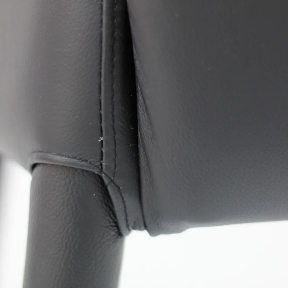 Dining Chair with Armrests Upholstered in Black Leather Made in Italy - Meyer Viadurini