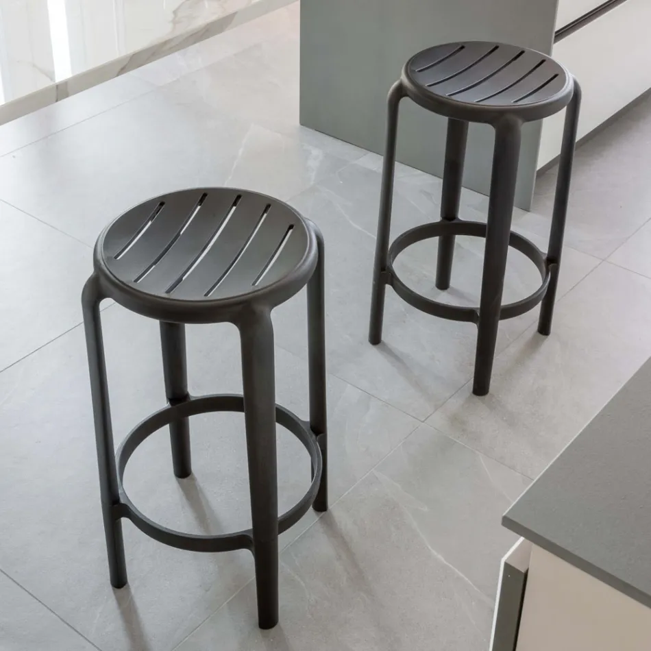 Stool in Polypropylene Reinforced with Fiberglass in Different Colors - Neev Viadurini