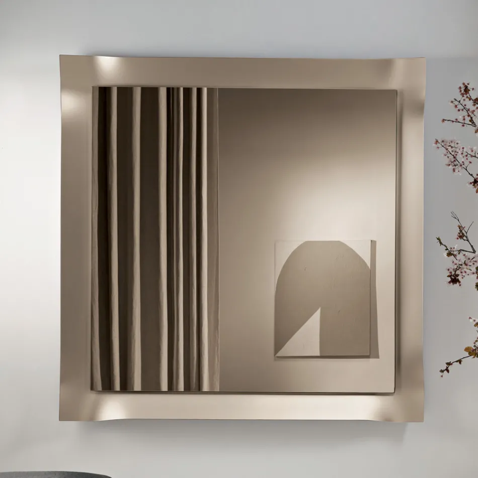 Mirror with Shaped Frame Available in 3 Sizes and 2 Colors - Carolina Viadurini