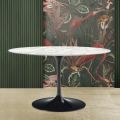 Tulip Table Saarinen H 74 with Oval Top in Carrara Marble Made in Italy - Scarlet
