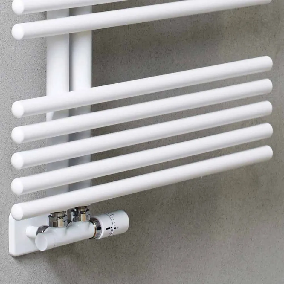 Modern Design Wall Mounted Towel Warmer Up to 690 W - Peacock Viadurini