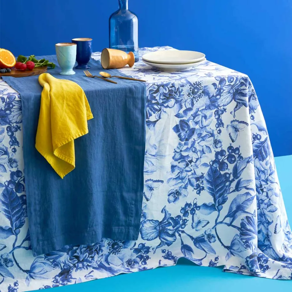 Printed and Garment-Wash Linen Tablecloth with a Lush Floral Design - Caress Viadurini