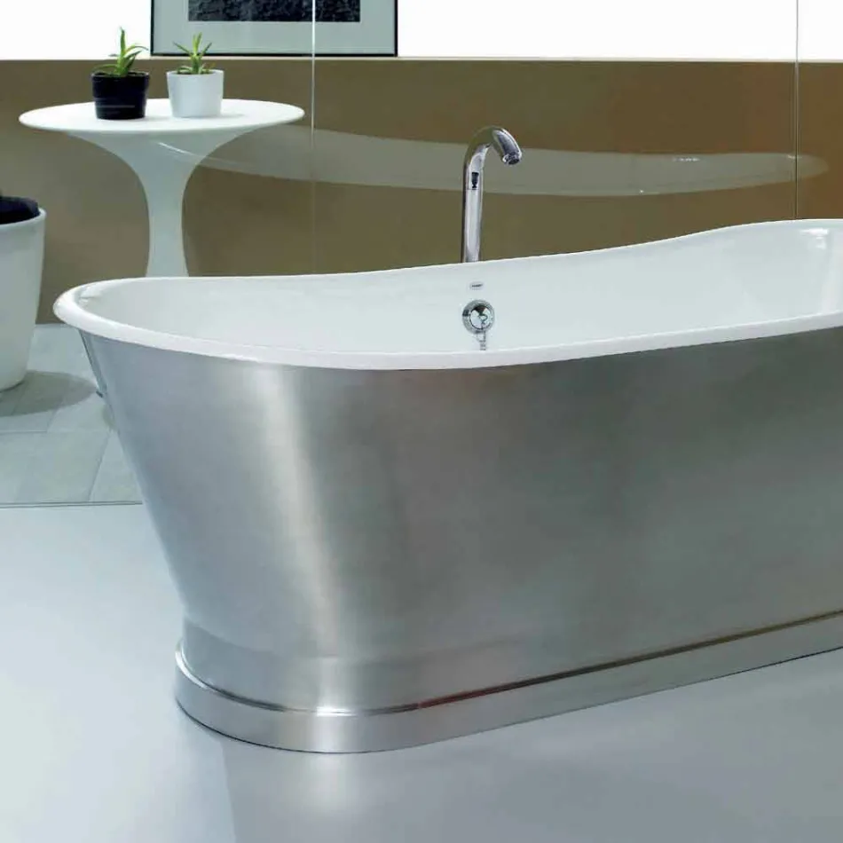 Bathtub as ground support in Romeo iron Viadurini