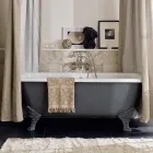 Vintage Freestanding Bathtub with Feet, in Cast Iron - Nausica Viadurini