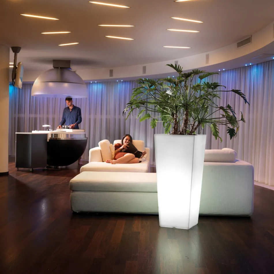 Tall Indoor Vase in White Polyethylene Made in Italy - Devid Viadurini